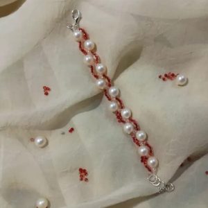 White pearls Bracelate